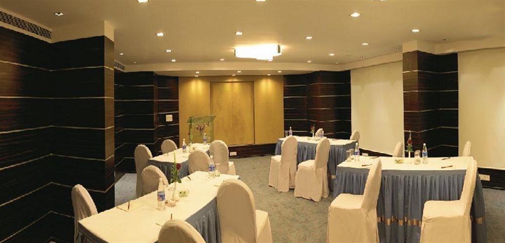 Royal Orchid Central Bangalore, Mg Road Bagian luar foto