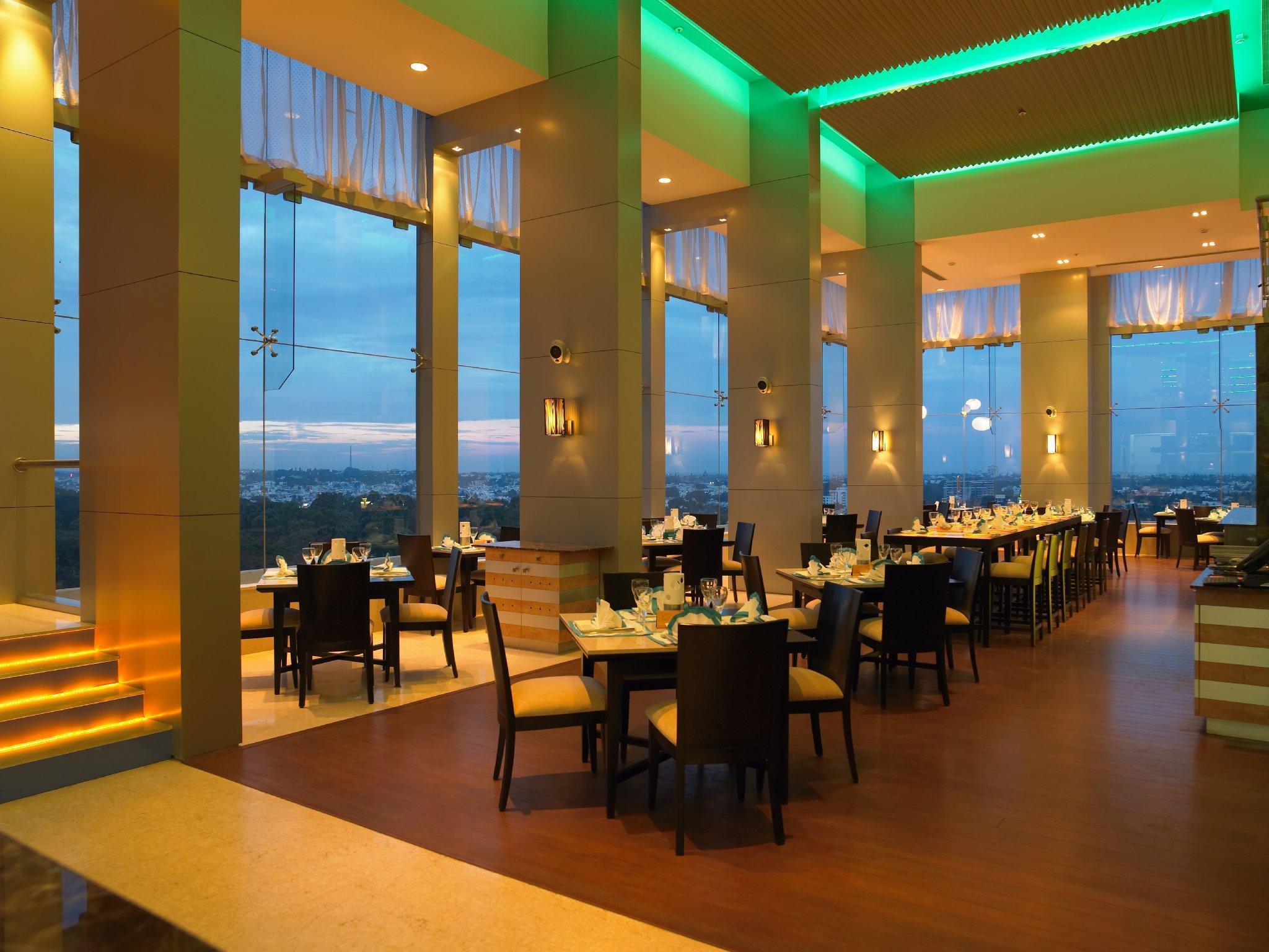 Royal Orchid Central Bangalore, Mg Road Restoran foto