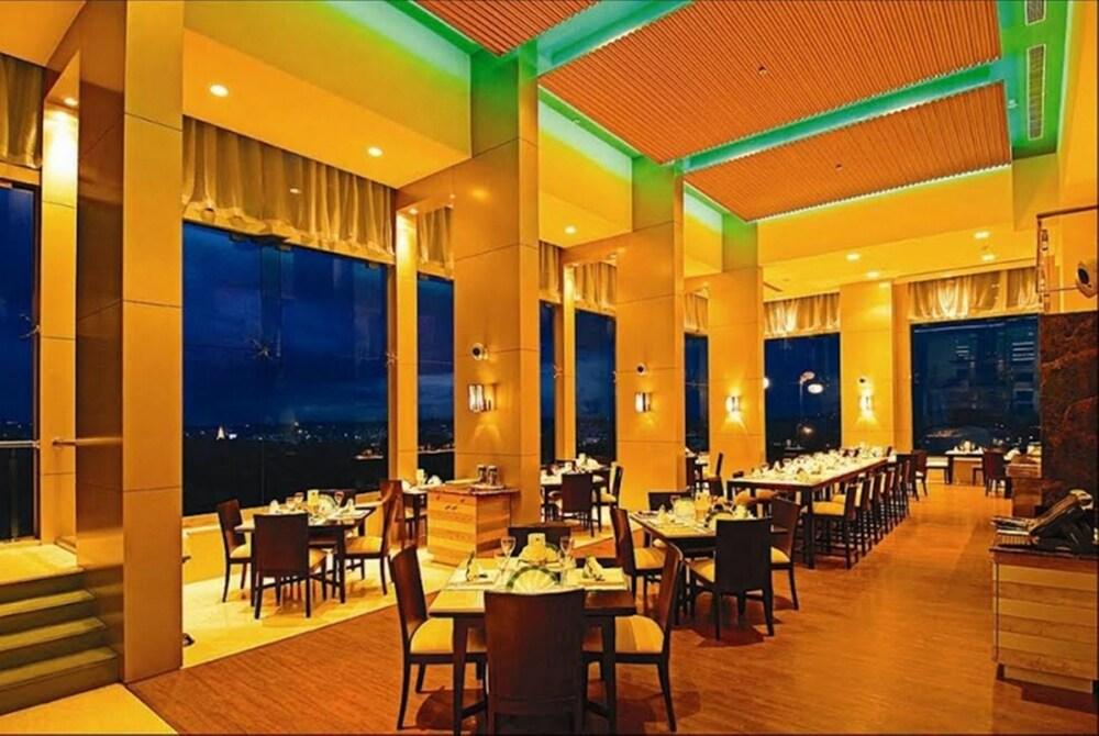 Royal Orchid Central Bangalore, Mg Road Bagian luar foto