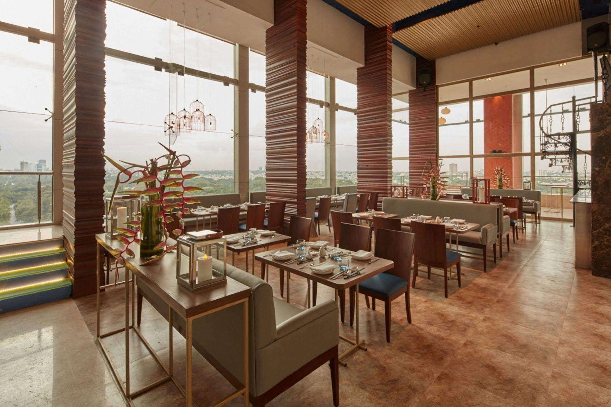 Royal Orchid Central Bangalore, Mg Road Bagian luar foto